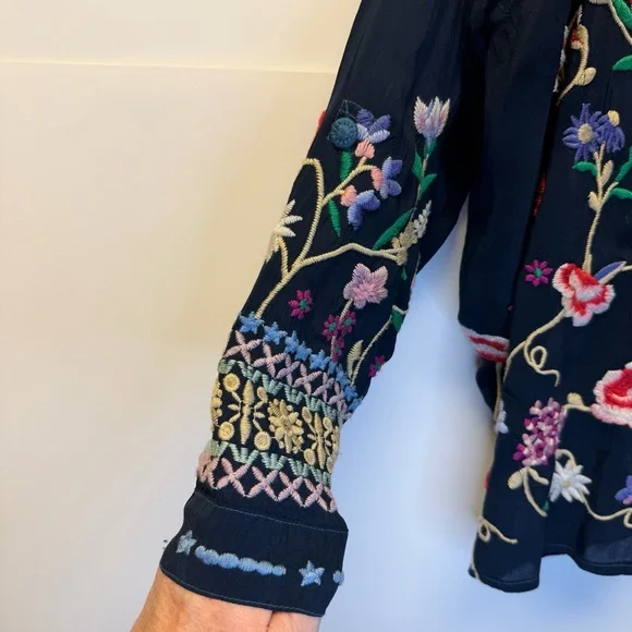 Johnny Was Gisella Navy Top size S - Picture 5 of 6